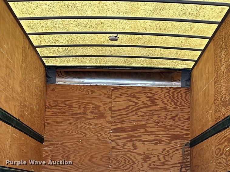 image for item NR9979 2005 Isuzu FTR box truck