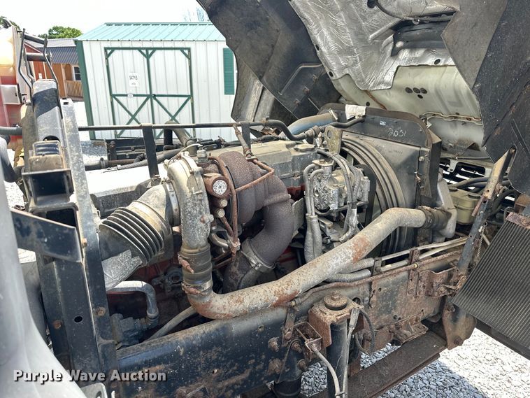 image for item NR9979 2005 Isuzu FTR box truck