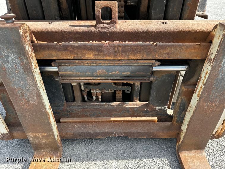 image for item NR9985 1997 Yale GLC035AFNUAE082 forklift