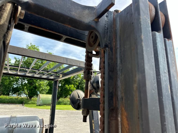 image for item NR9985 1997 Yale GLC035AFNUAE082 forklift