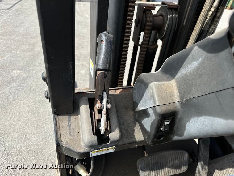 image for item NR9985 1997 Yale GLC035AFNUAE082 forklift