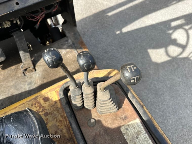 image for item NR9985 1997 Yale GLC035AFNUAE082 forklift