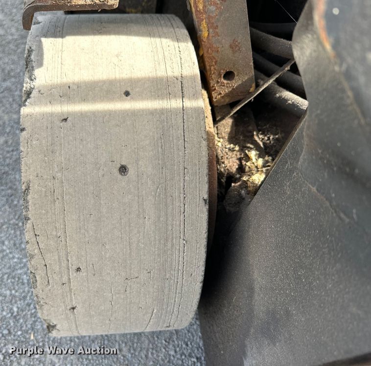 image for item NR9985 1997 Yale GLC035AFNUAE082 forklift