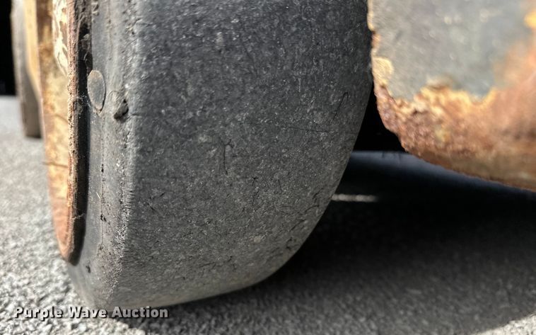 image for item NR9985 1997 Yale GLC035AFNUAE082 forklift