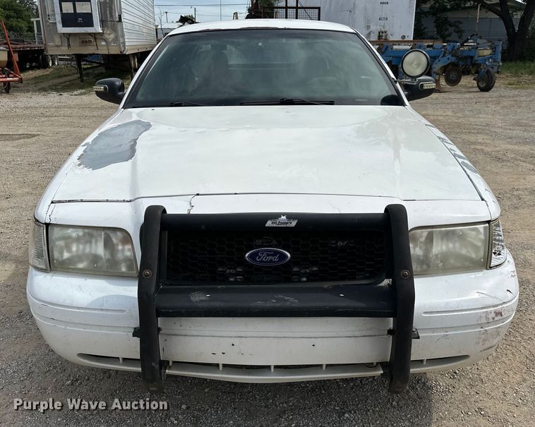image for item NR9989 2008 Ford Crown Victoria  