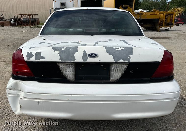image for item NR9989 2008 Ford Crown Victoria  