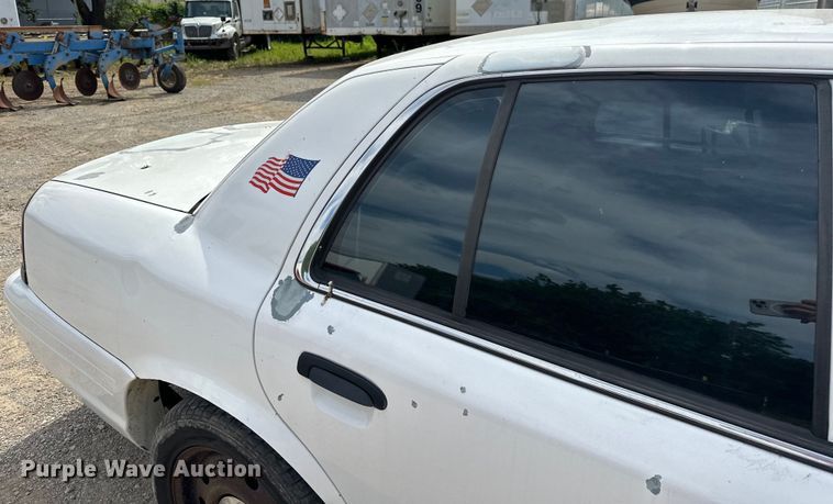 image for item NR9989 2008 Ford Crown Victoria  