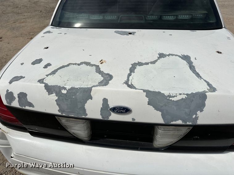 image for item NR9989 2008 Ford Crown Victoria  