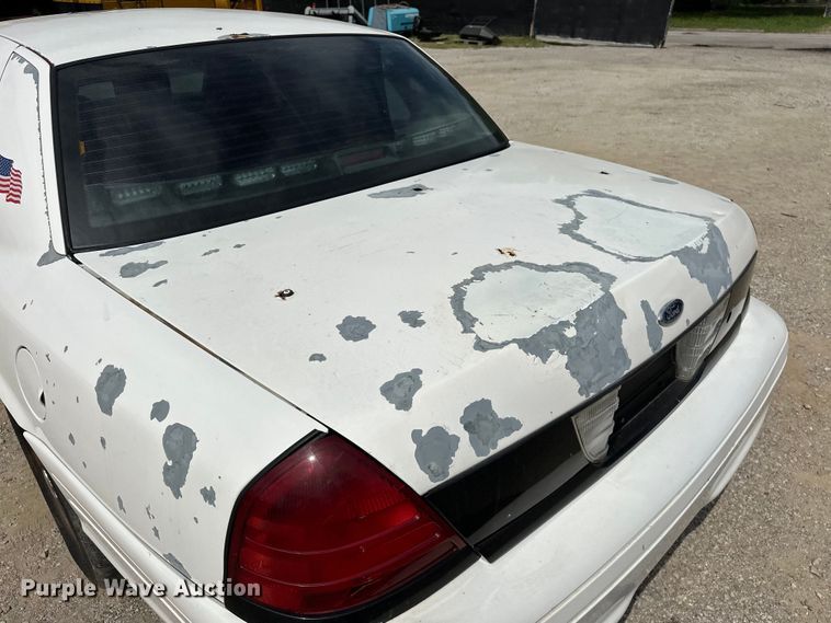 image for item NR9989 2008 Ford Crown Victoria  