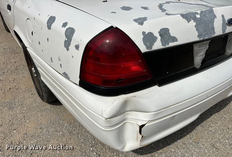 image for item NR9989 2008 Ford Crown Victoria  
