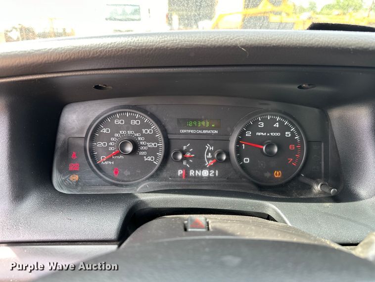 image for item NR9989 2008 Ford Crown Victoria  