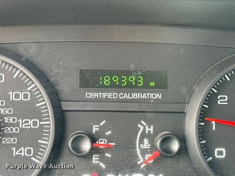 image for item NR9989 2008 Ford Crown Victoria  