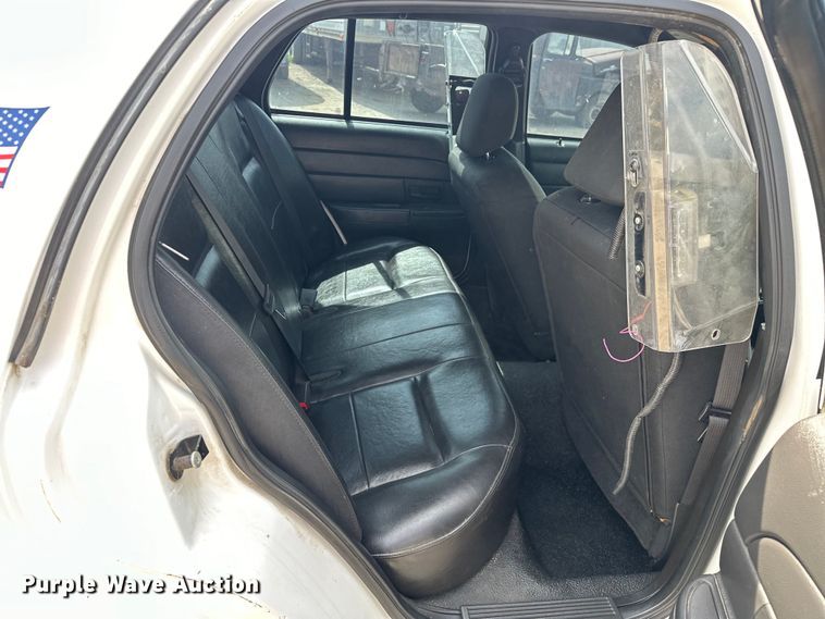 image for item NR9989 2008 Ford Crown Victoria  