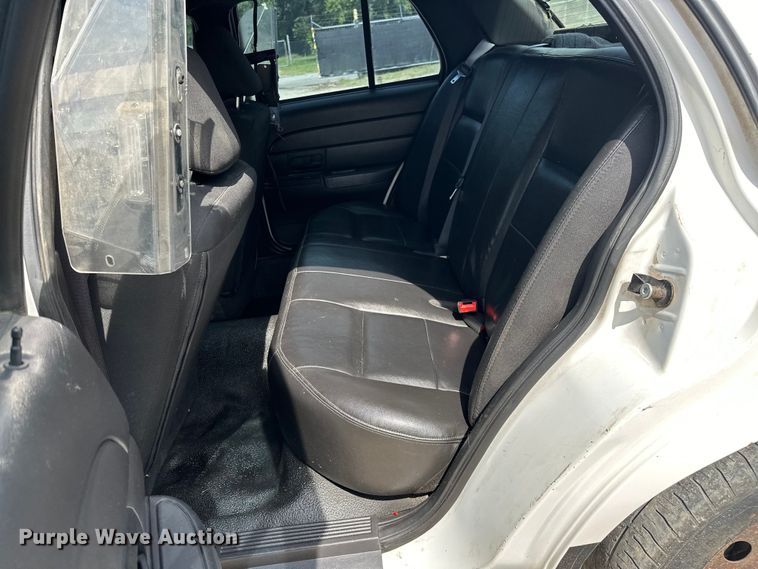 image for item NR9989 2008 Ford Crown Victoria  