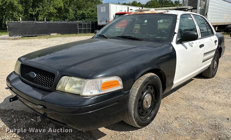 image for item NR9990 2007 Ford Crown Victoria  