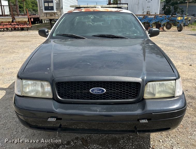 image for item NR9990 2007 Ford Crown Victoria  
