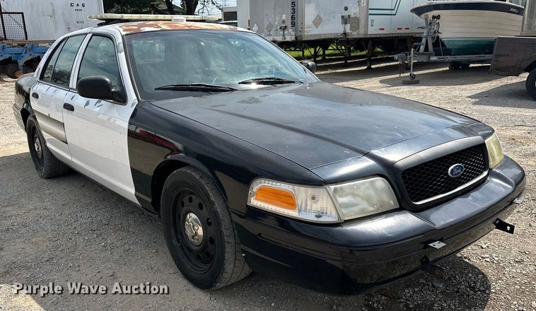 image for item NR9990 2007 Ford Crown Victoria  
