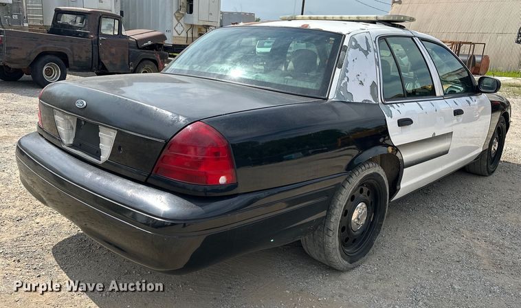 image for item NR9990 2007 Ford Crown Victoria  