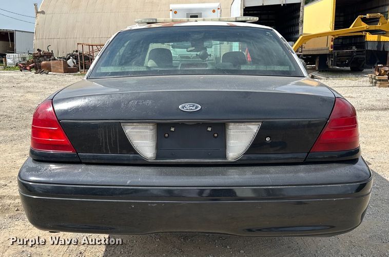 image for item NR9990 2007 Ford Crown Victoria  