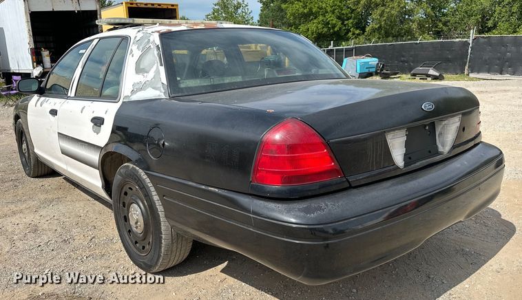 image for item NR9990 2007 Ford Crown Victoria  