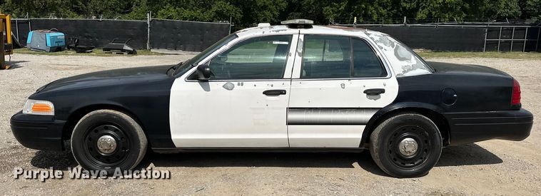 image for item NR9990 2007 Ford Crown Victoria  