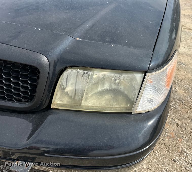 image for item NR9990 2007 Ford Crown Victoria  