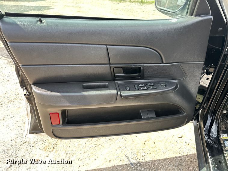 image for item NR9990 2007 Ford Crown Victoria  