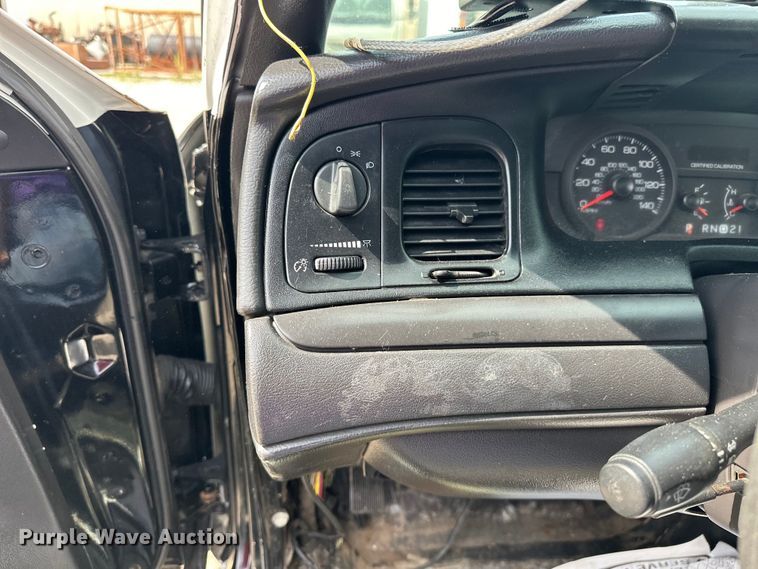 image for item NR9990 2007 Ford Crown Victoria  