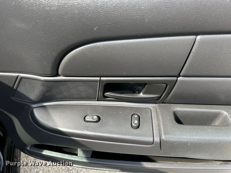 image for item NR9990 2007 Ford Crown Victoria  