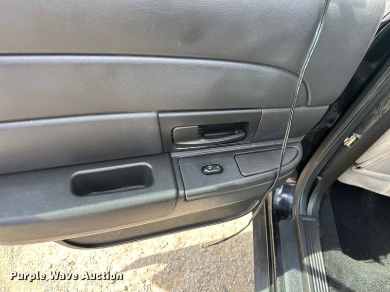 image for item NR9990 2007 Ford Crown Victoria  