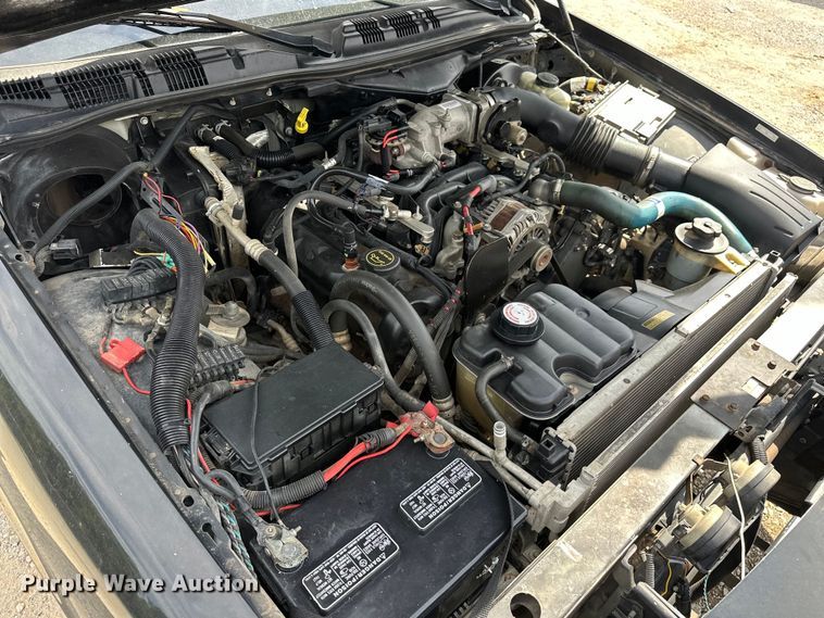 image for item NR9990 2007 Ford Crown Victoria  