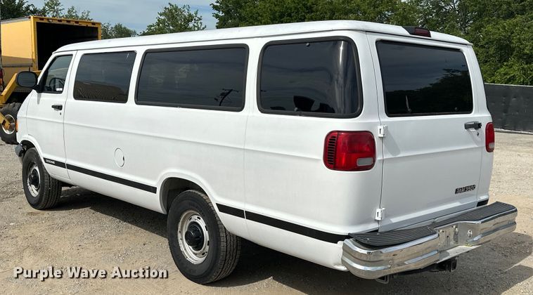 image for item NR9992 2002 Dodge  Ram Wagon B3500 van