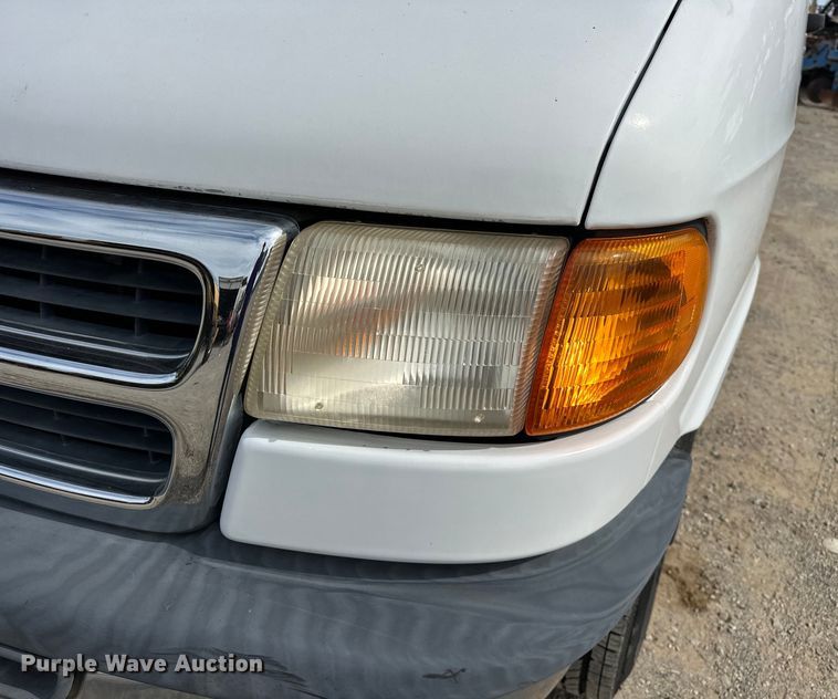 image for item NR9992 2002 Dodge  Ram Wagon B3500 van