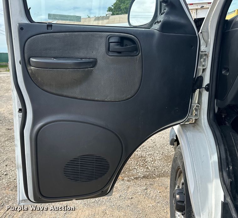 image for item NR9992 2002 Dodge  Ram Wagon B3500 van