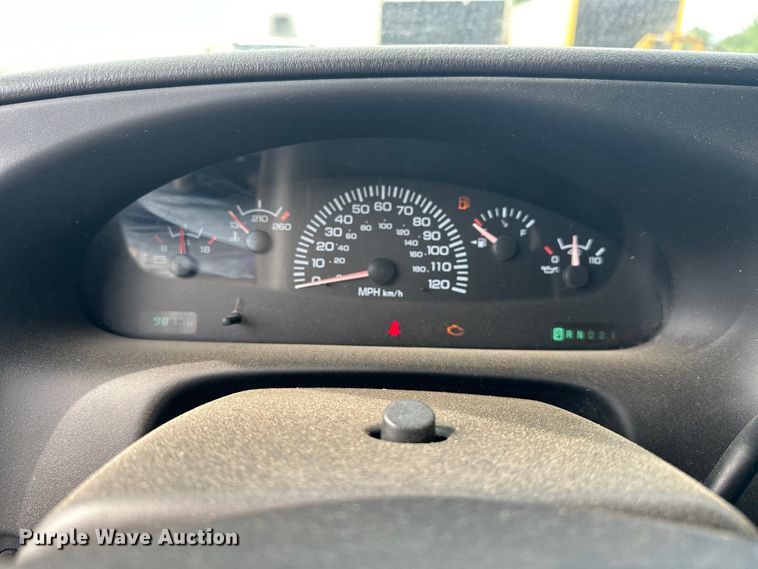 image for item NR9992 2002 Dodge  Ram Wagon B3500 van