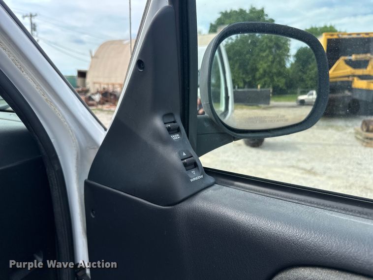 image for item NR9992 2002 Dodge  Ram Wagon B3500 van