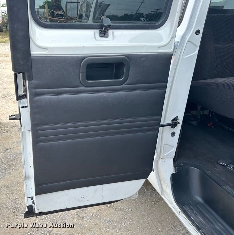 image for item NR9992 2002 Dodge  Ram Wagon B3500 van