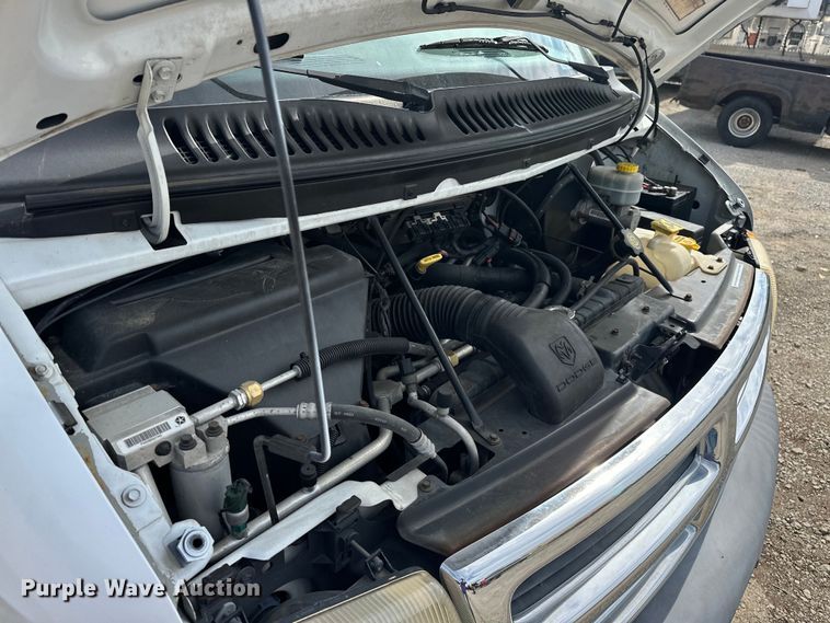 image for item NR9992 2002 Dodge  Ram Wagon B3500 van