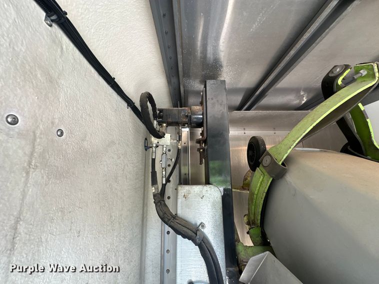 image for item NR9997 2009 International  CF600 paper shredder truck 