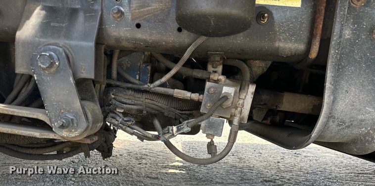 image for item NR9997 2009 International  CF600 paper shredder truck 