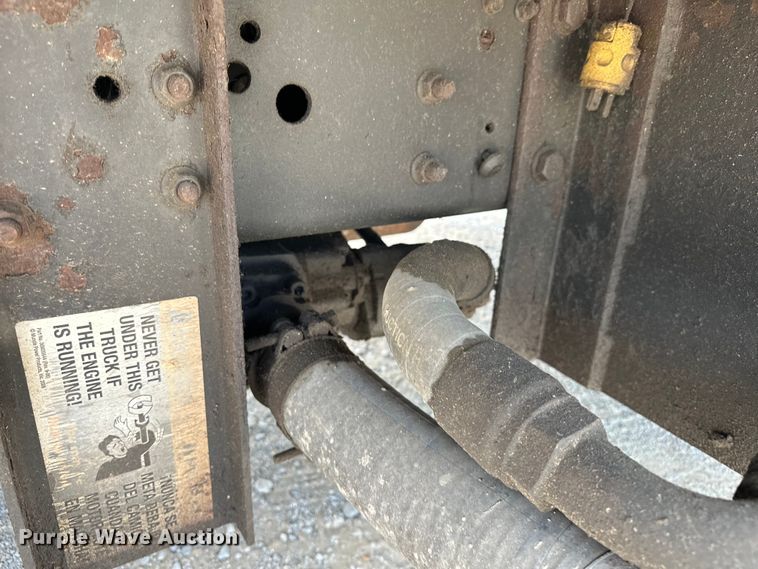 image for item NR9997 2009 International  CF600 paper shredder truck 