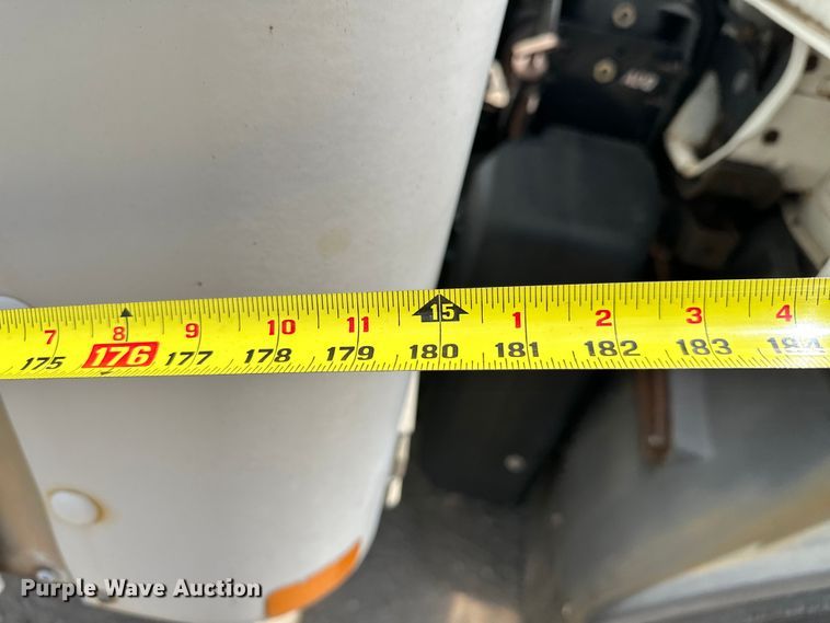 image for item NR9997 2009 International  CF600 paper shredder truck 