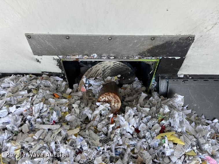 image for item NR9997 2009 International  CF600 paper shredder truck 