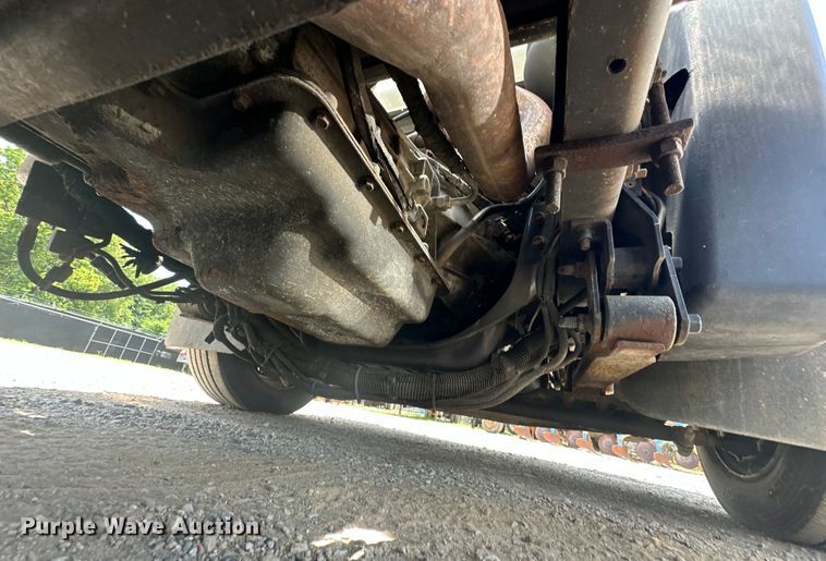 image for item NR9997 2009 International  CF600 paper shredder truck 