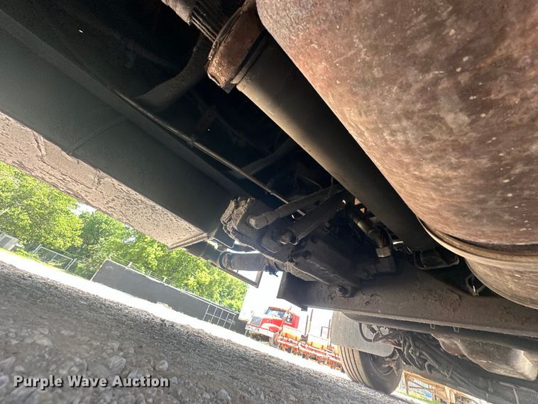 image for item NR9997 2009 International  CF600 paper shredder truck 