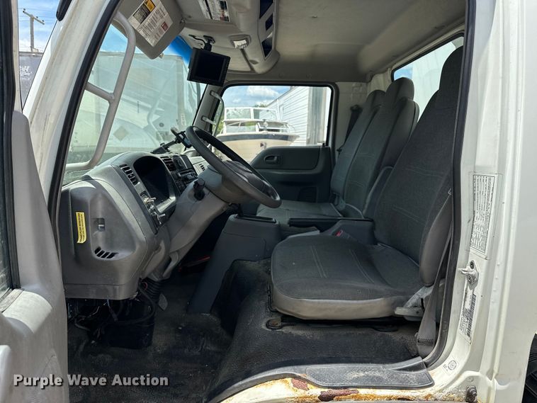 image for item NR9997 2009 International  CF600 paper shredder truck 