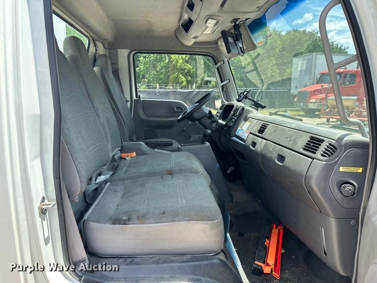 image for item NR9997 2009 International  CF600 paper shredder truck 