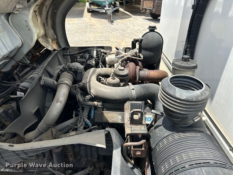 image for item NR9997 2009 International  CF600 paper shredder truck 