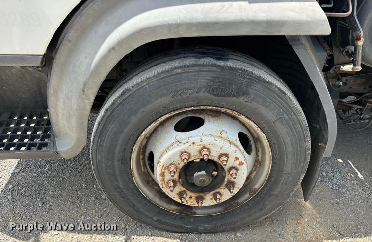 image for item NR9997 2009 International  CF600 paper shredder truck 