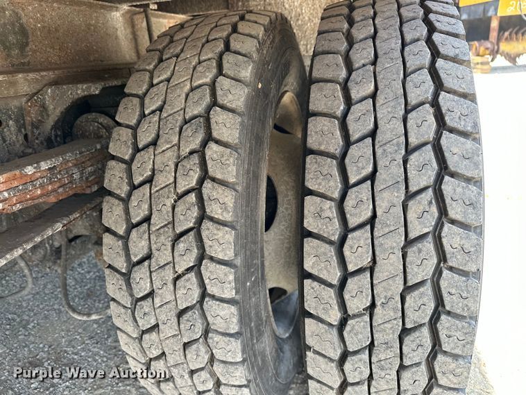 image for item NR9997 2009 International  CF600 paper shredder truck 